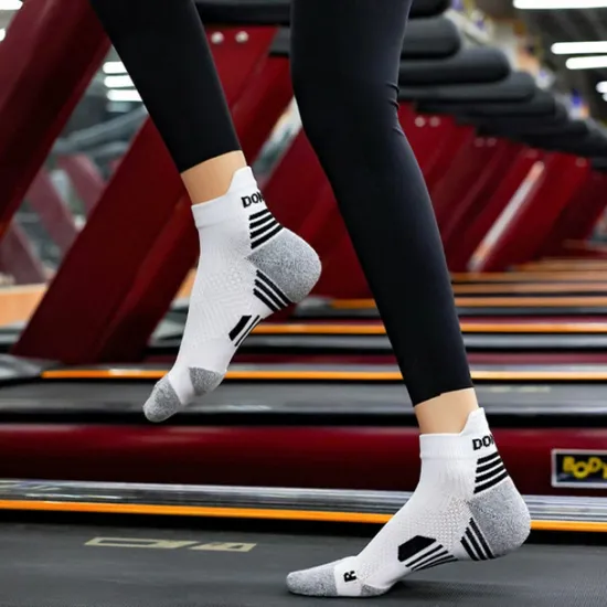 OUKU Men's 1 Pair Socks Crew Socks Anti-slip Socks Running Socks Black Navy Blue Color Stripes Spring, Fall, Winter, Summer