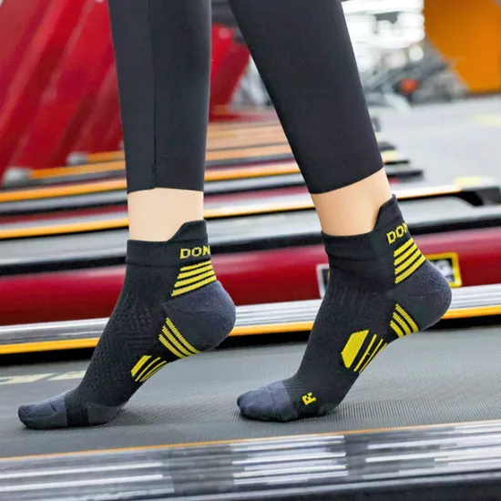 OUKU Men's 1 Pair Socks Crew Socks Anti-slip Socks Running Socks Black Navy Blue Color Stripes Spring, Fall, Winter, Summer