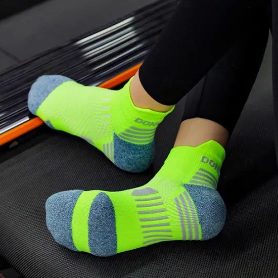 OUKU Men's 1 Pair Socks Crew Socks Anti-slip Socks Running Socks Black Navy Blue Color Stripes Spring, Fall, Winter, Summer