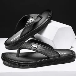 Hot OUKU Men's Brown Casual Flip Flops with Textured Footbed and Adjustable Strap – Comfortable Outdoor Sandals for Summer and Beach Wear