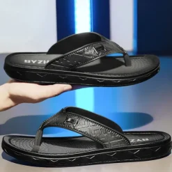 Hot OUKU Men's Brown Casual Flip Flops with Textured Footbed and Adjustable Strap – Comfortable Outdoor Sandals for Summer and Beach Wear