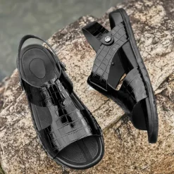 Hot OUKU Men's Brown Crocodile Pattern Sandals with Adjustable Strap, Stylish Design for Casual, Outdoor and Summer Wear