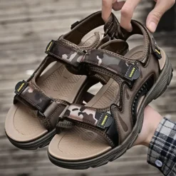 New OUKU Men's Camouflage Sport Sandals with Adjustable Velcro Straps, Breathable Design and Durable Sole for Hiking, Outdoor Activities and Summer Wear