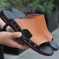 Hot OUKU Men's Casual Brown Slide Sandals with Crocodile Pattern and Durable Rubber Sole – Comfortable Outdoor Footwear for Summer, Beach and Daily Wear