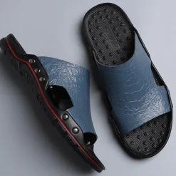 Hot OUKU Men's Casual Brown Slide Sandals with Crocodile Pattern and Durable Rubber Sole – Comfortable Outdoor Footwear for Summer, Beach and Daily Wear