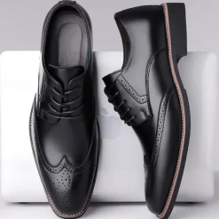 Outlet OUKU Men's Classic Brown Wingtip Oxford Shoes – Faux Leather Brogue Lace-Up Dress Shoes for Business and Formal Occasions