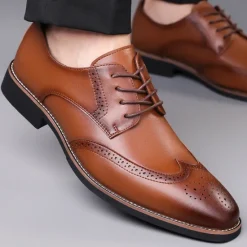 Outlet OUKU Men's Classic Brown Wingtip Oxford Shoes – Faux Leather Brogue Lace-Up Dress Shoes for Business and Formal Occasions