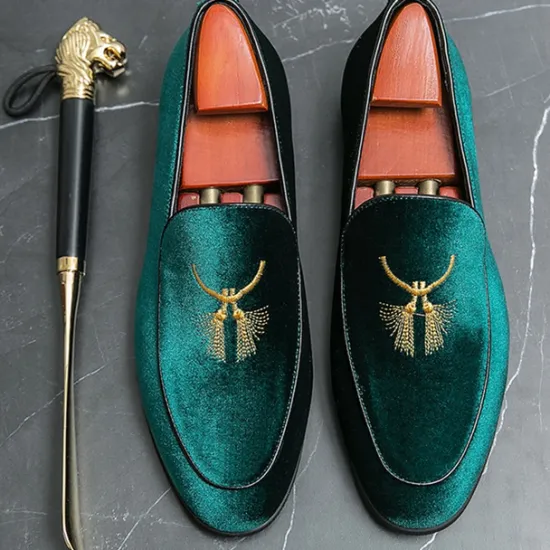 OUKU Men's Green Velvet Loafers with Gold Embroidery – Luxurious Slip-On Shoes for Formal Events and Weddings