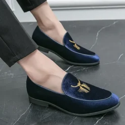 OUKU Men's Green Velvet Loafers with Gold Embroidery – Luxurious Slip-On Shoes for Formal Events and Weddings