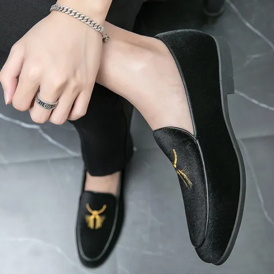 OUKU Men's Green Velvet Loafers with Gold Embroidery – Luxurious Slip-On Shoes for Formal Events and Weddings