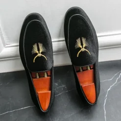 OUKU Men's Green Velvet Loafers with Gold Embroidery – Luxurious Slip-On Shoes for Formal Events and Weddings