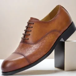 New OUKU Men's Premium Cowhide Oxford Shoes with Woven Leather Design, Classic Lace-Up Style for Formal and Business Occasions