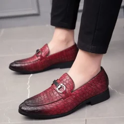 Online OUKU Men's Red Crocodile-Embossed Faux Leather Loafers – Luxury Slip-On Shoes with Sleek Metal Buckle Accent for Formal and Business Wear