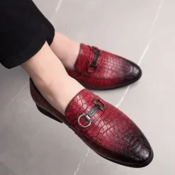 Online OUKU Men's Red Crocodile-Embossed Faux Leather Loafers – Luxury Slip-On Shoes with Sleek Metal Buckle Accent for Formal and Business Wear